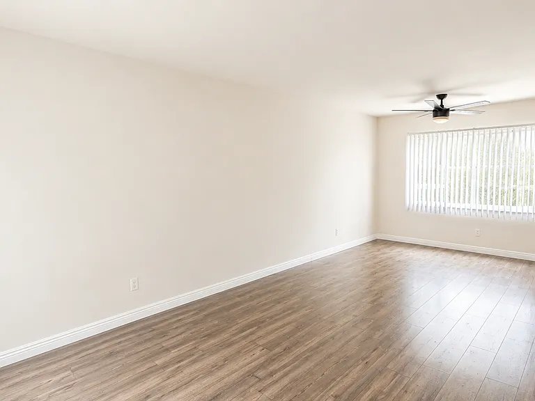6327 Coldwater Canyon Ave #2 — Photo 2