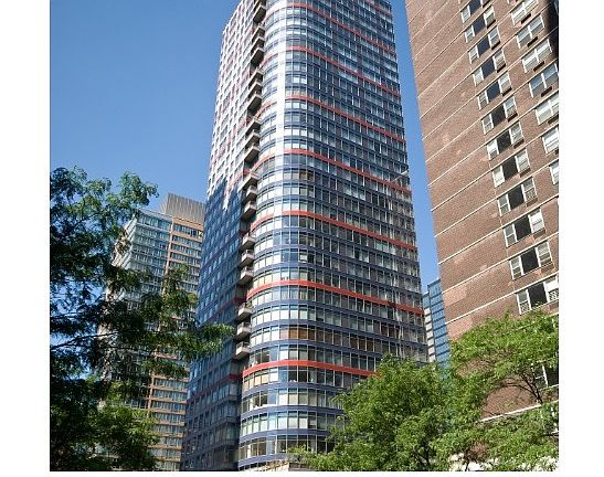 2nd image of 250 E 54th St APT 6F