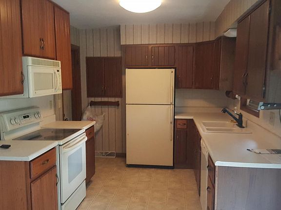 3rd image of 12885 South Ave