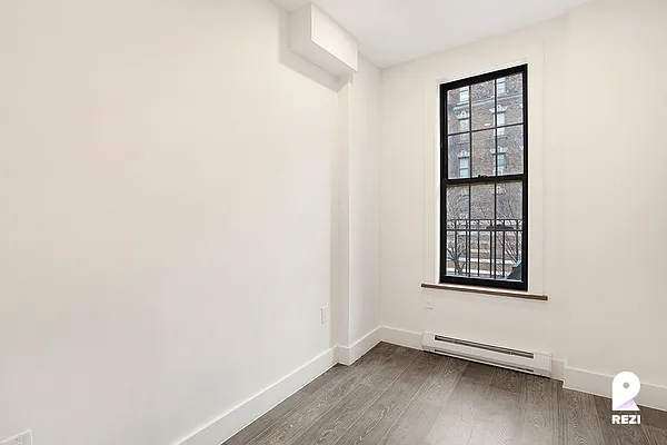 Rented by REZI | media 7