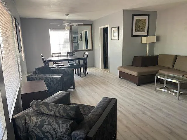 3 bed, 1.5 bath, 2015 sqft, $1,750 — Photo 4