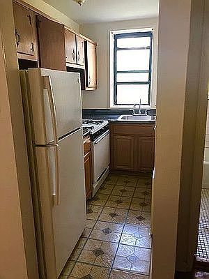 3rd image of 720 E 32nd St Floor 4