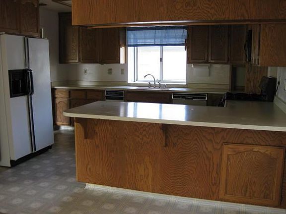 4th image of 3980 Partridge Ave