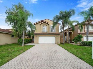 15635 SW 100th Ter, Miami, FL 33196