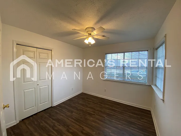 7936 Copperfield Dr — Photo 16