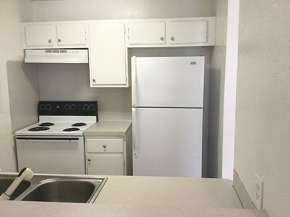 4th image of 2507 Pecan Ridge Dr #A