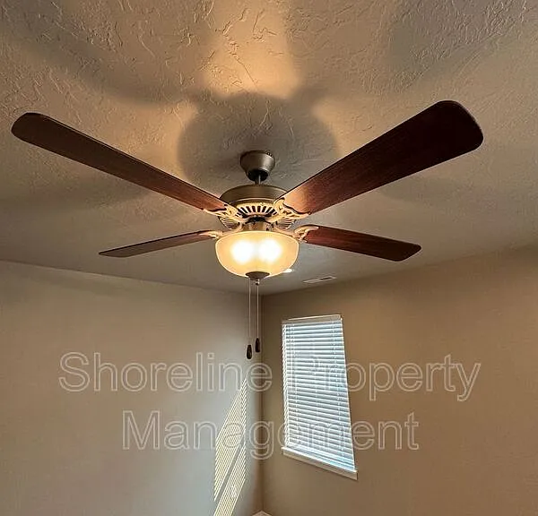 511 Diamond Lake St — Photo 21