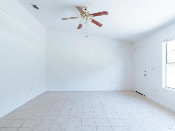 23393 Nameless Rd APT 162, Leander, TX 78641