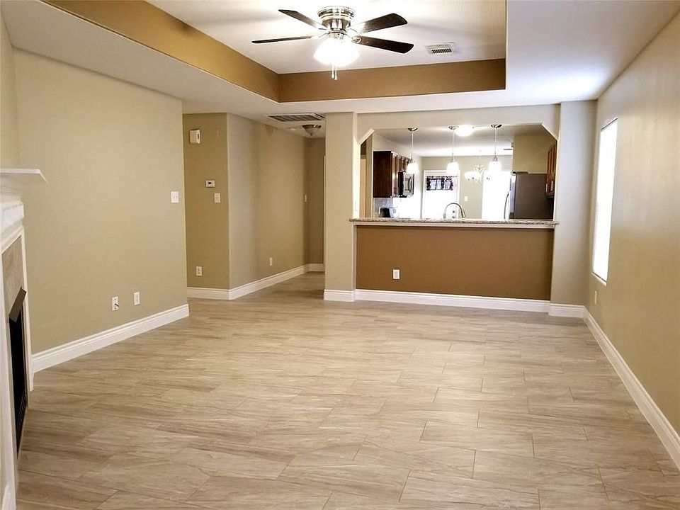 1st image of 502 Starksboro Ct