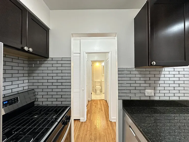 6830 N Sheridan Rd #264 — Photo 9