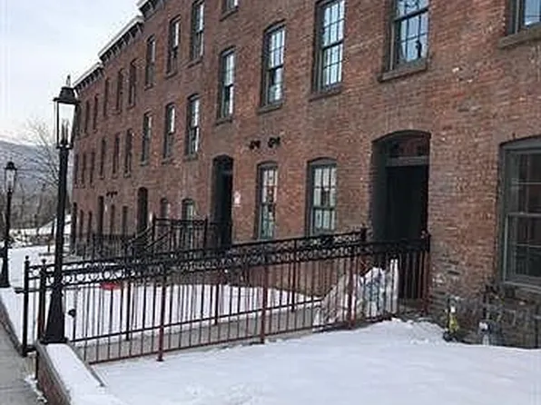 69 Renwick St Floor 3, Newburgh, NY 12550