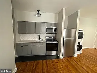 623 Pine St #1R — Photo 4