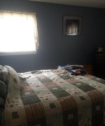5th image of 885 Upper Sherman Ave