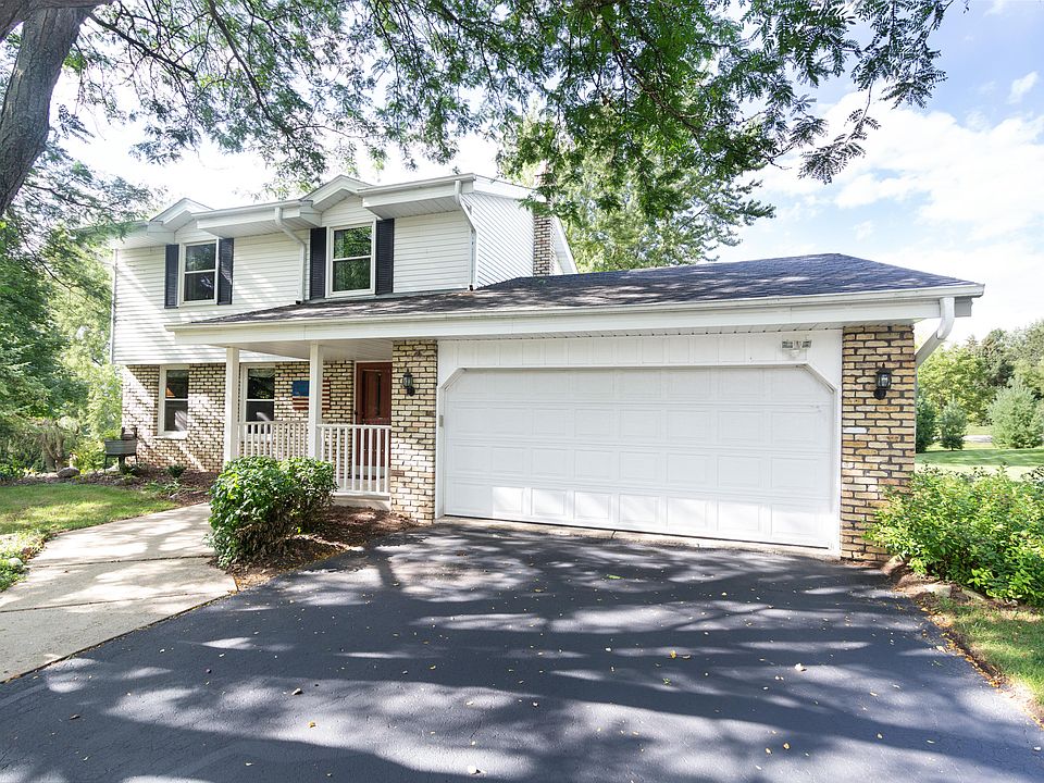 1st image of S66W25120 Moraine Ct