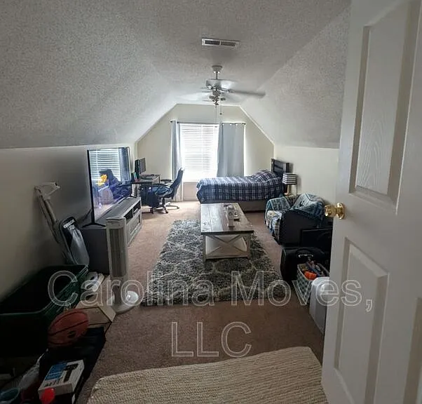 518 Grafton Ct — Photo 14