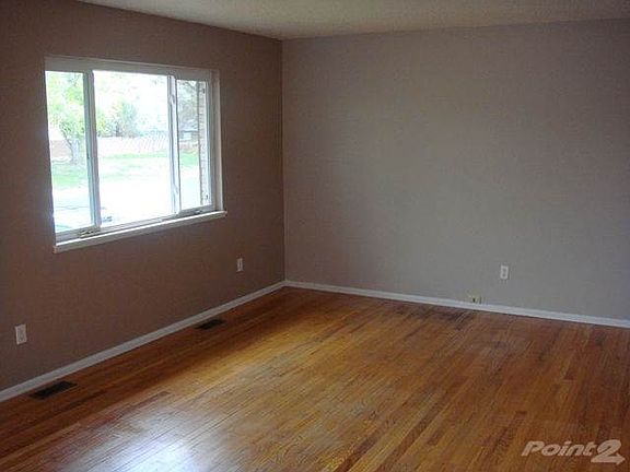 1714 Shenandoah Living room 2