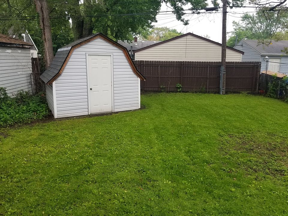 2nd image of 1116 E Evelyn Ave