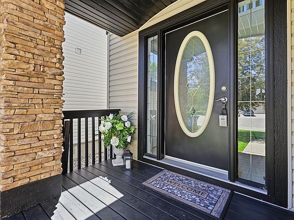 3rd image of 331 E Millview Bay SW