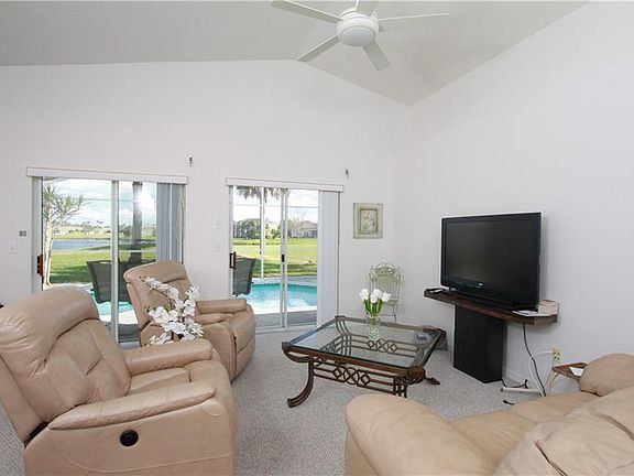3rd image of 184 Harwood Cir