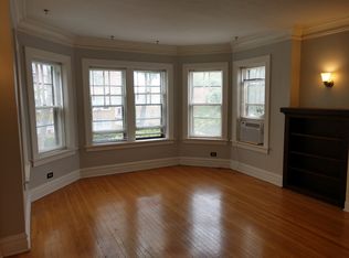 8249 Keating Ave APT 2, Skokie, IL 60076