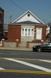 2nd image of 1483 Remsen