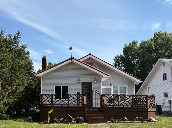 502 W Cherry Ave, Christopher, IL 62822