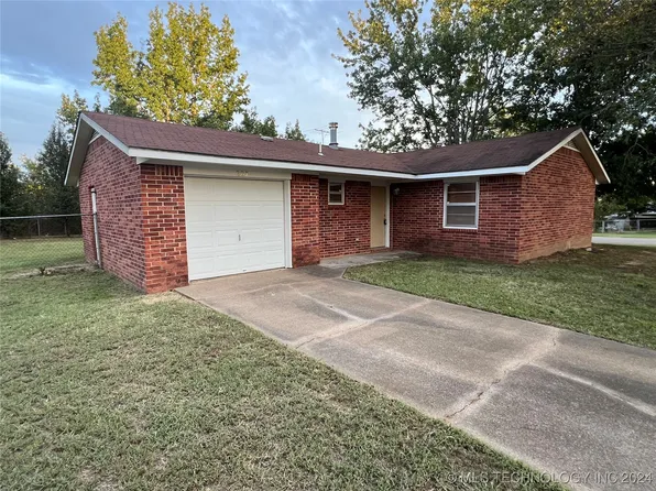 202 Summer Cir, Sallisaw, OK 74955