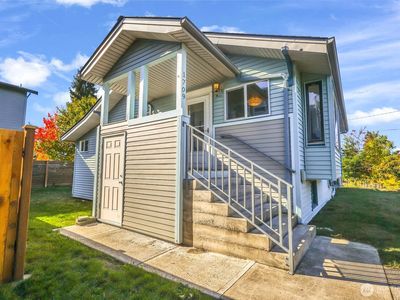 1709 SW Cloverdale Street, Seattle, WA, 98106