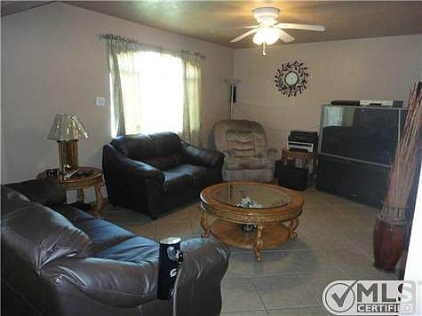 3rd image of 309 Petty Ln