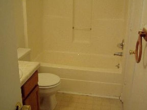 4th image of 100 Montview Forest Dr Unit 100