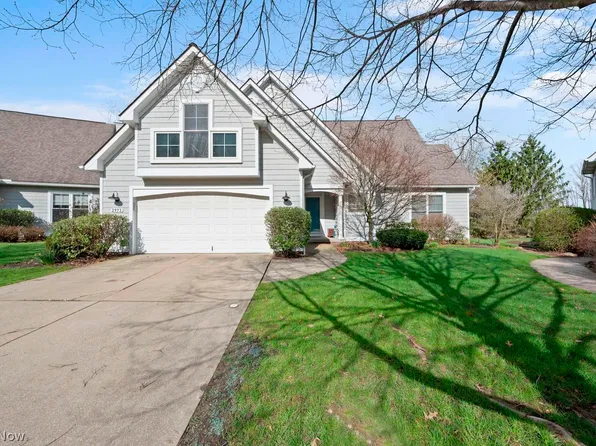 2973 Waterford Dr #4, Twinsburg, OH 44087