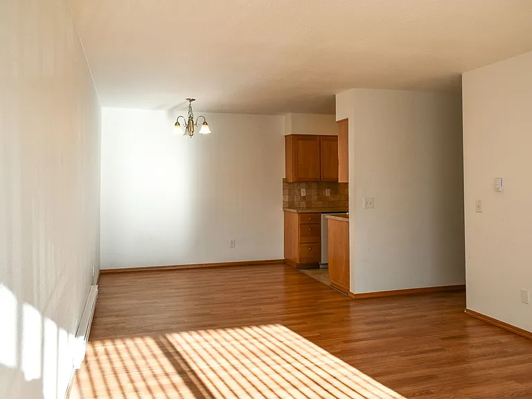 Casa Grande Apartments — Photo 13