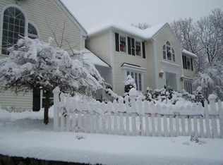 271 Candlestick Rd, North Andover, MA 01845