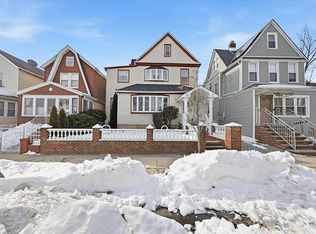 9714 126th St, South Richmond Hill, NY 11419
