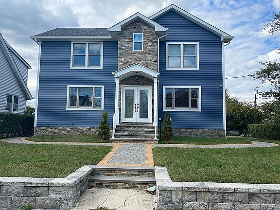 2nd image of 31 King Pl