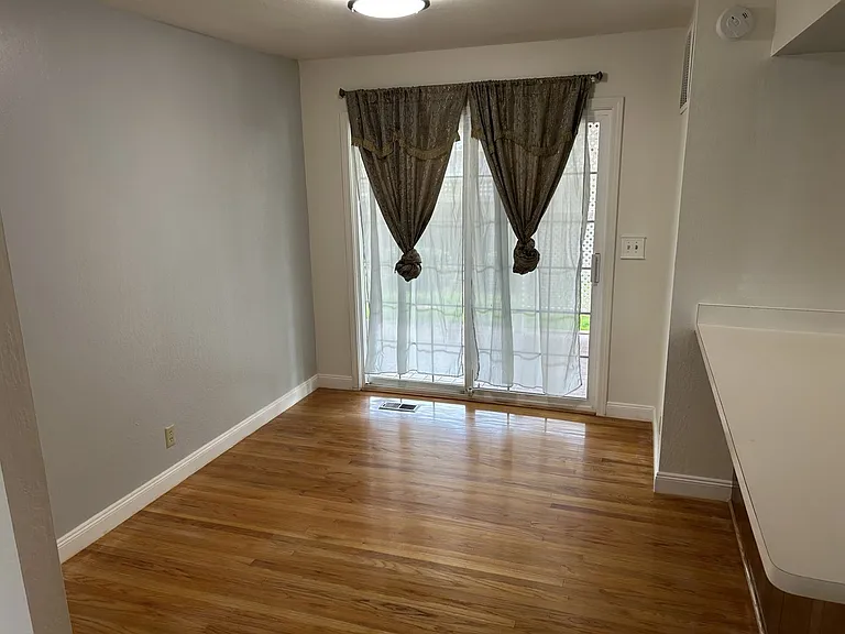 2040 Barbour Dr — Photo 11
