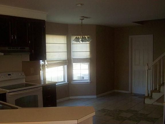 5th image of 129 Trestlewood Dr