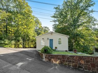 24 Southard Rd, Mount Arlington Boro, NJ 07856