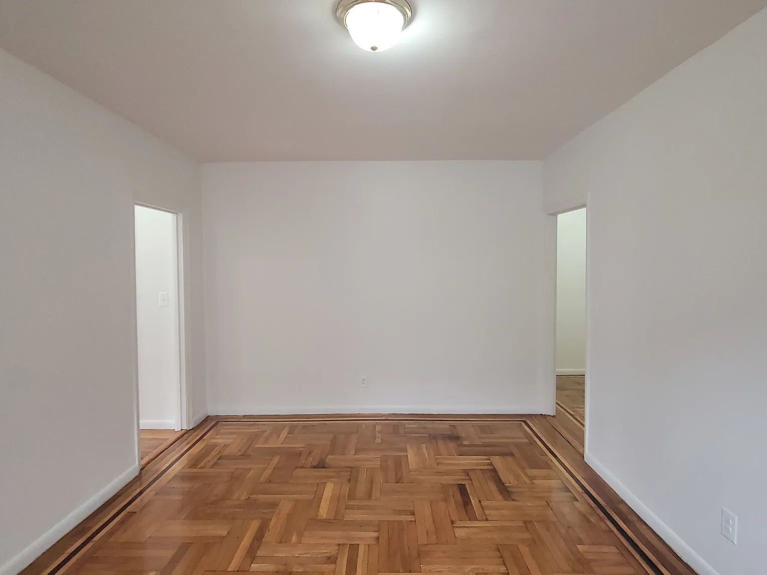 1 bed, 700 sqft, $2,020 — Photo 3