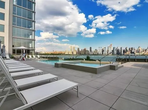 9 Avenue At Port Imperial image 44 of 50