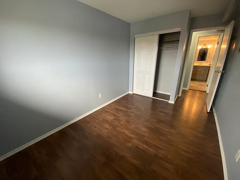 580 Armstrong Rd #407 — Photo 6