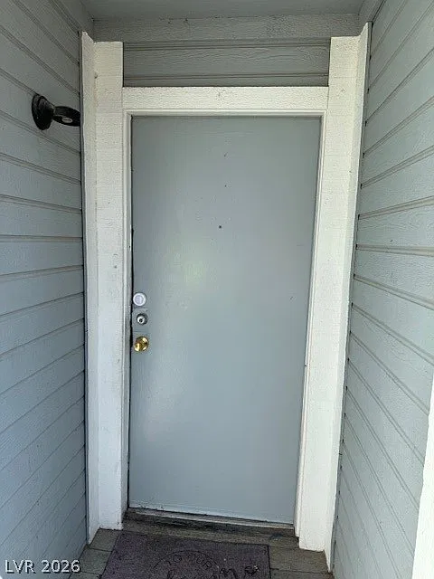 2 bed, 1.0 bath, 3212 sqft, $1,062 — Photo 2