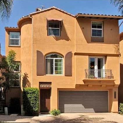 1st image of 2740 Villas Way