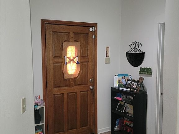 4th image of 34 E 53rd St