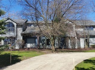 32049 Pinetree Rd, Pepper Pike, OH 44124