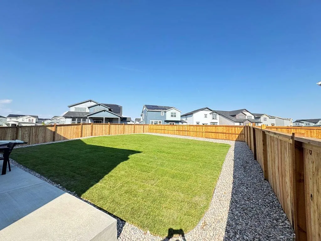 4322 Fellows Dr — Photo 2