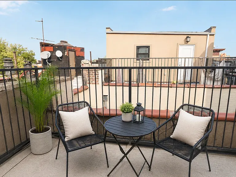 382 E 23rd St #2C — Photo 13