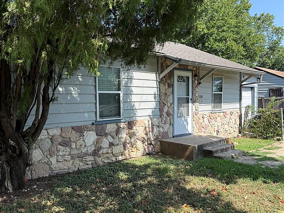 3rd image of 3204 Canberra Ct