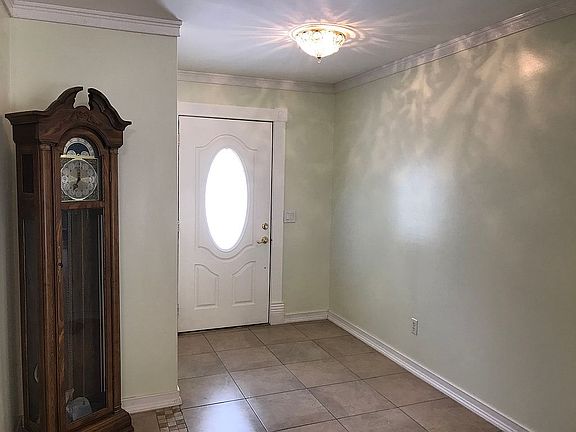 5th image of 733 Camellia Terrace Dr