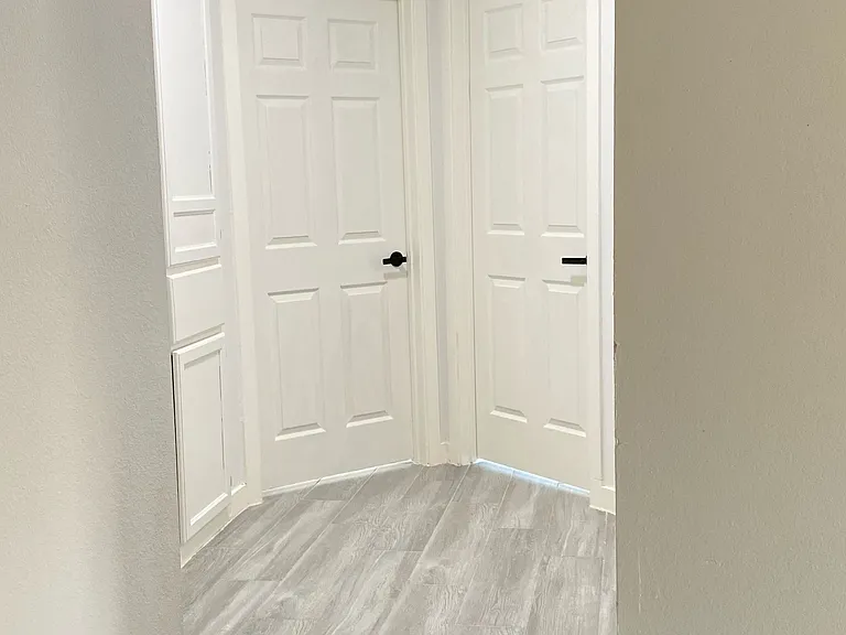 Entrance to bedrooms